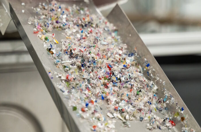 Kierrätysmuovi voi korvata neitseellistä muovia. Kuva: Espoon kaupunki.
