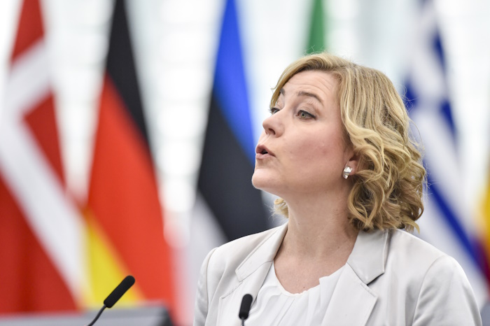 Kuva: Eric Vidal/ Euroopan parlamentti. Henna Virkkunen sanoo aikovansa edistää kiertotaloutta EU-politiikassa.
