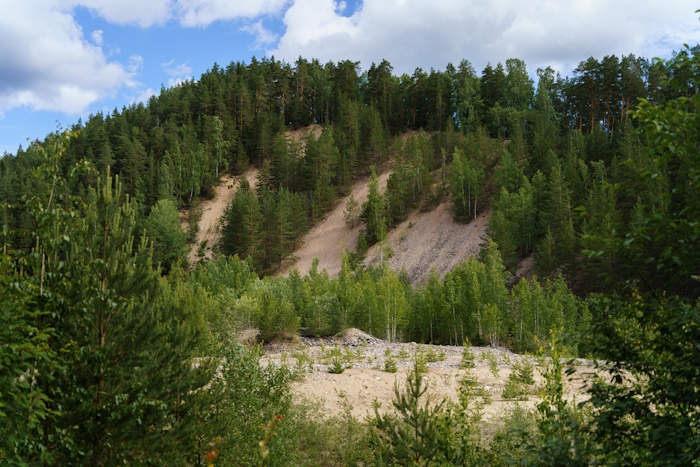 Kuva: Adobe Stock. Luonnontilaiset hiekka- ja soraharjut ovat eteläisessä Suomessa jo harvinaisia. Luonnonkiviaineksia voitaisiin korvata rakennushankkeissa kierrätysmateriaaleilla.