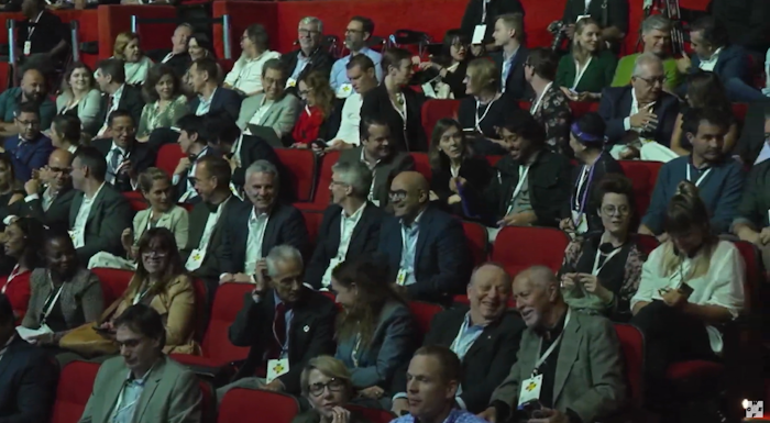 Kuva: Kuvankaappaus WCEF-online-lähetyksestä. Maailman talousfoorumi käynnistyi Brasilian Sao Paulossa 13. toukokuuta 2025. Paikan päällä osallistuu yli tuhat osanottajaa, etäyhteyksien äärellä kymmenen tuhatta.