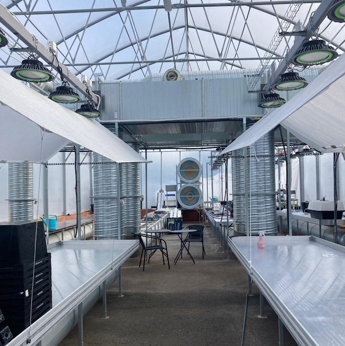 Kuva: KAMK. Hankehenkilöstö vieraili syksyllä 2024 Luulajan seudulla, jossa on kehitetty datakeskusten ylijäämälämmön hyödyntämistä pilottimittakaavaisesti kasvihuoneessa. 