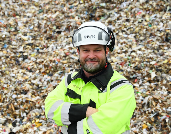 Kuva: Tero Pajukallio. Rakennus- ja purkujätteistä tulisi saada kierrätettyä ja hyödynnettyä materiaalina vähintään 70 prosenttia. Ekokaaren toimitusjohtaja Aki Koivulan mukaan kierrätysasteen kohentaminen ei jää teknologian puutteista kiinni, vaan siitä, kuinka löydetään kustannustehokkaita ja kaupallisesti kannattavia kiertotalouden toimintamalleja.