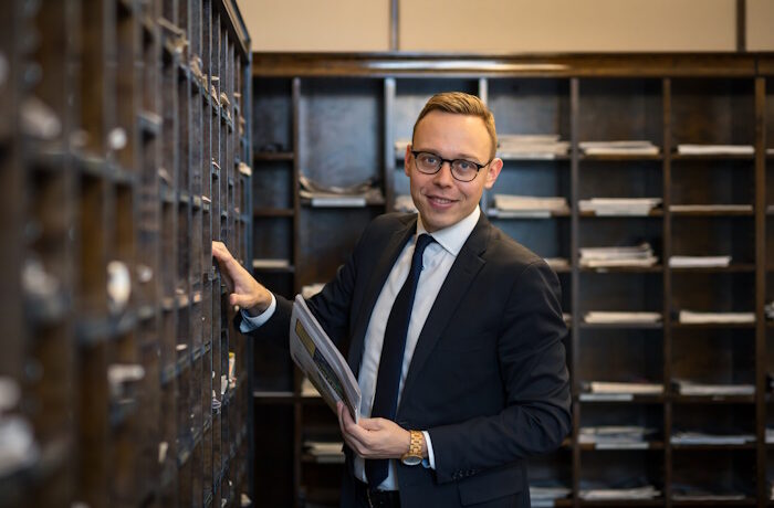 Kuva: Joel Vanhanen. Työministeri Matias Marttinen vie eteenpäin hankintalakiuudistusta.