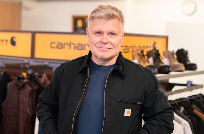 Kuva: Veera Lintula. Suomen Autokierrätys Oy:n toimitusjohtaja Juha Kenraalin mukaan uudet asetukset kannattaa nähdä lisäarvon kannalta globaalisti eikä pelkästään kansallisesti.