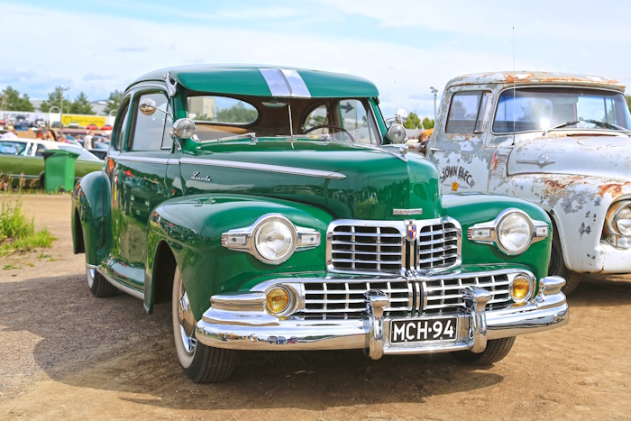 Kuva: Taina Sohlman/ Adobe Stock. Suomi on pitänyt tärkeänä, ettei romuajoneuvojen kiertotalousasetus estä vanhoihin ajoneuvoihin liittyvää harrastustoimintaa. Asetusta ei sovellettaisi museoajoneuvoihin eikä kulttuurisesti kiinnostaviin ajoneuvoihin.