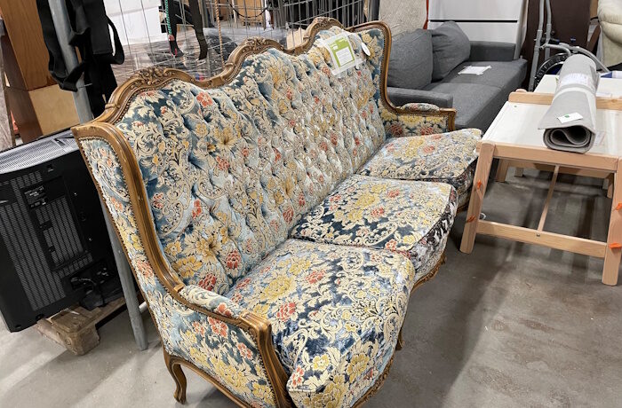 Kuva: Elina Saarinen. Arjen aarteet ja kotimaiset design-brändit kiinnostavat kuluttajia käytettyinä tuotteinakin.