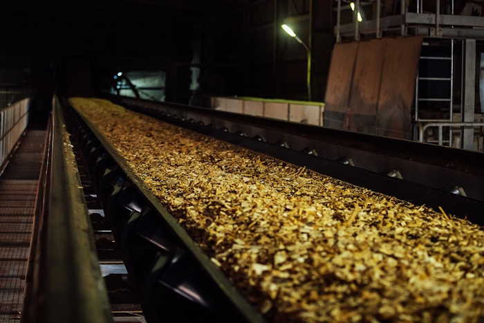 Kuva: Adobe Stock. Tähän asti jätteeksi luokittelun päättäminen on ollut mahdollista vain ympäristölupamenettelyssä, joka ei ole tarkoituksenmukaisin pelkkää materiaaliluokittelua varten.