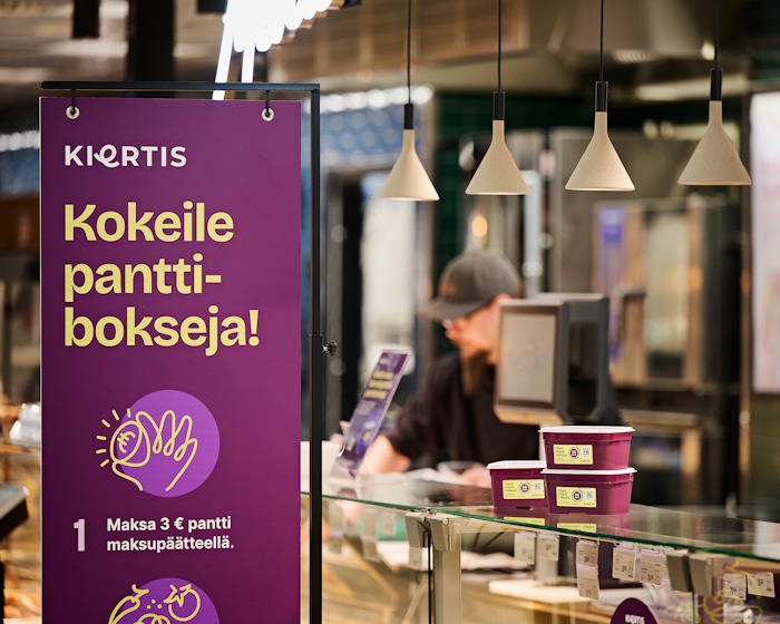 Kuva: Ronnie Hole/ S-ryhmä. Uudelleenkäytettäviä Kiertis-rasioita on tarjolla pilottimyymälöissä toukokuun loppuun asti.