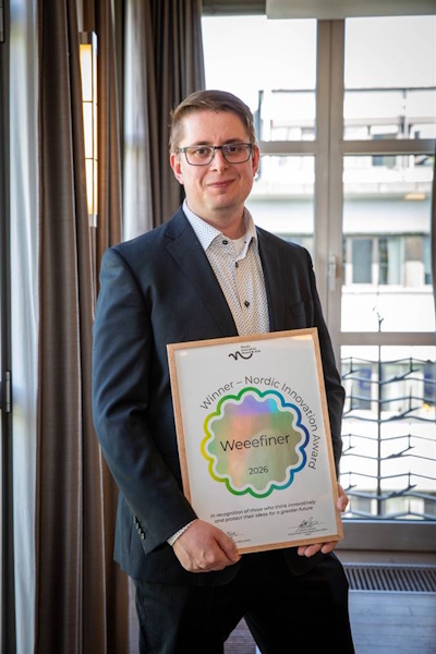 Kuva: Weeefiner. Elmeri Lahtinen vastaanotti Nordic Innovation Award -palkinnon Oslossa.