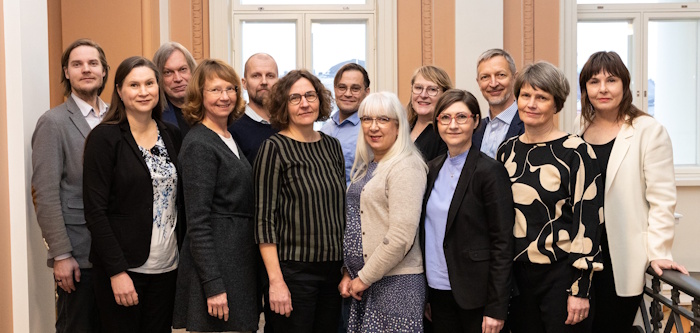 Kuva: Kestävyyspaneeli. Kestävyyspaneelin asiantuntijat edustavat useita eri tieteenaloja.
